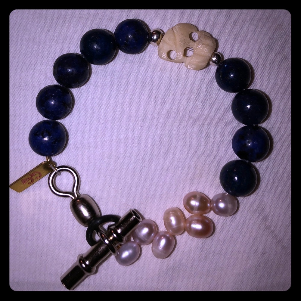 Beaded and pearl bracelet.